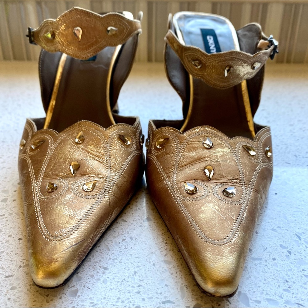 DKNY Multi Gold Tones Distressed Leather Mule, Size 10